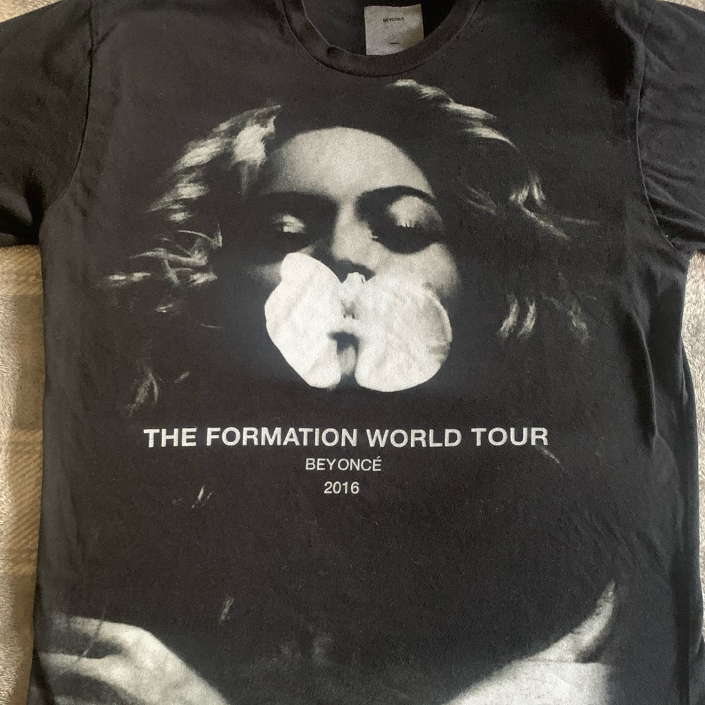 👑👑Beyonce Formation World Tour T-Shirt👑👑SMALL